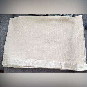Faribo 100% Wool Made in USA Cream Ivory Satin Trim Blanket 64”x90”